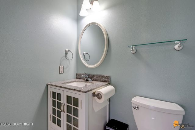5605 Yukon Charlie Loop, Anchorage, AK 99502