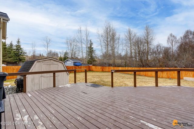 5605 Yukon Charlie Loop, Anchorage, AK 99502