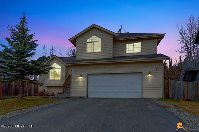 5605 Yukon Charlie Loop, Anchorage, AK 99502