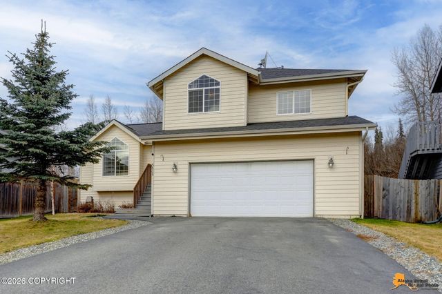 5605 Yukon Charlie Loop, Anchorage, AK 99502
