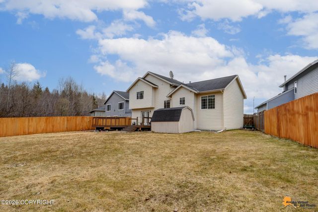 5605 Yukon Charlie Loop, Anchorage, AK 99502