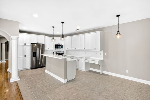 502 Eden Park Dr, Franklin, TN 37067