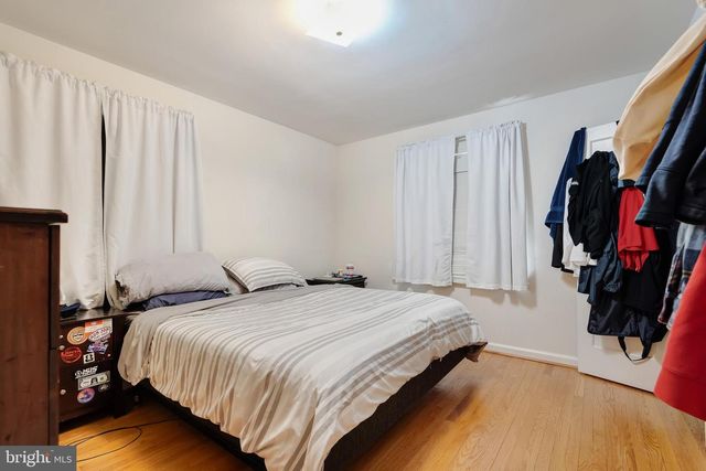 972 N QUANTICO ST, Arlington, VA 22205