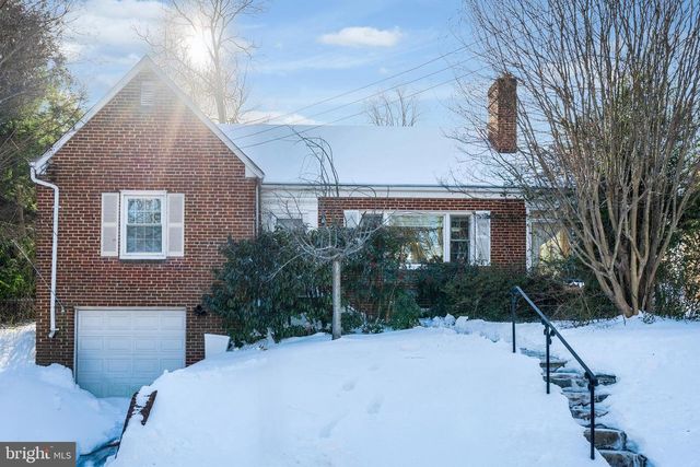 972 N QUANTICO ST, Arlington, VA 22205