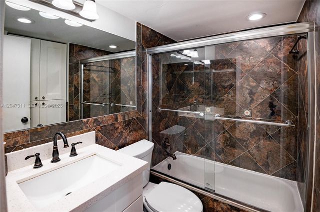 7545 E Treasure Dr 9B, North Bay Village, FL 33141