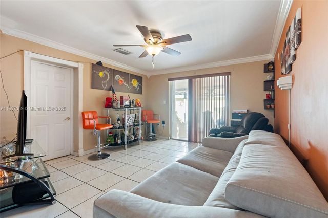 720 NW 19th Ct, Miami, FL 33125