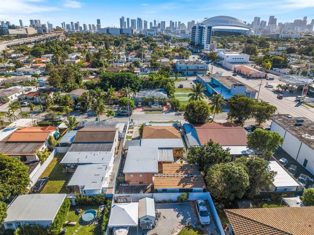 720 NW 19th Ct, Miami, FL 33125