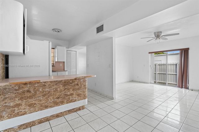 720 NW 19th Ct, Miami, FL 33125