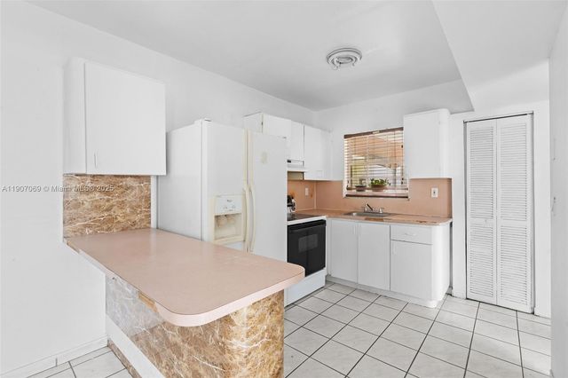 720 NW 19th Ct, Miami, FL 33125