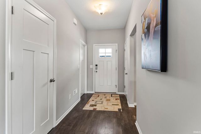 932 Clairborne Drive, Fort Wayne, IN 46818