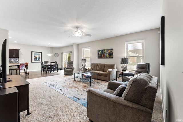 932 Clairborne Drive, Fort Wayne, IN 46818