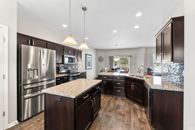 932 Clairborne Drive, Fort Wayne, IN 46818