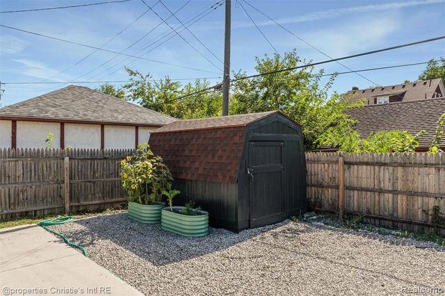 2325 W Boston Boulevard, Detroit, MI 48206