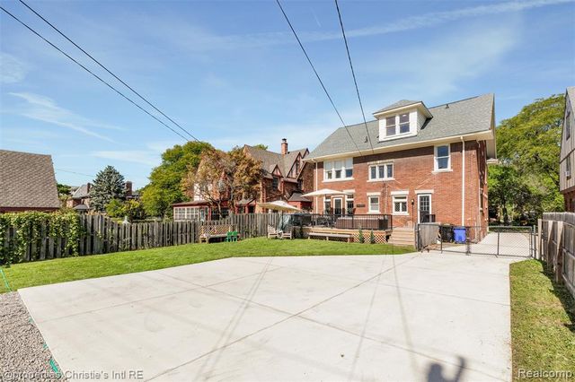 2325 W Boston Boulevard, Detroit, MI 48206