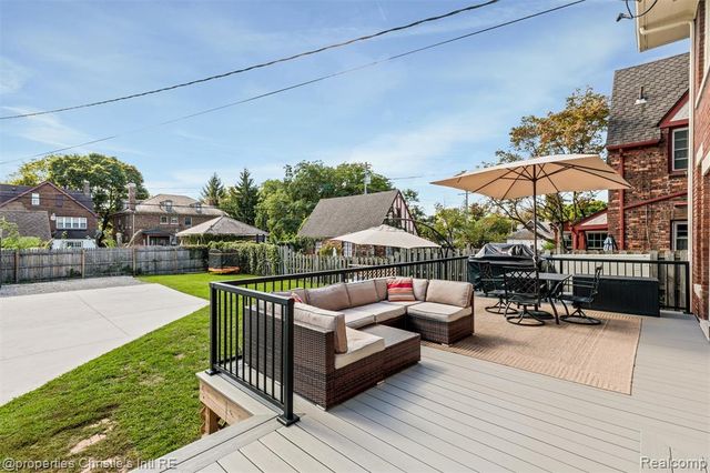 2325 W Boston Boulevard, Detroit, MI 48206