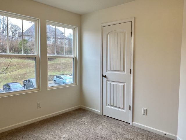 1021 Livingstone Ln, Mount Juliet, TN 37122