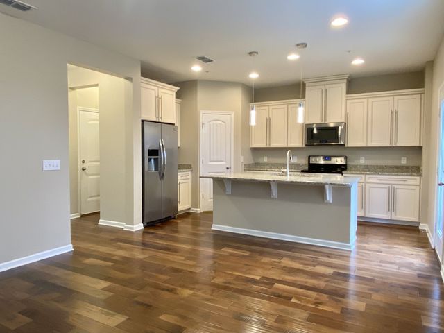 1021 Livingstone Ln, Mount Juliet, TN 37122
