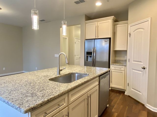 1021 Livingstone Ln, Mount Juliet, TN 37122