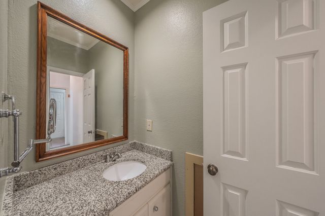 2728 Reagan Street 101, Dallas, TX 75219