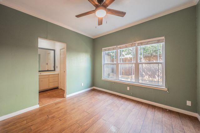 2728 Reagan Street 101, Dallas, TX 75219