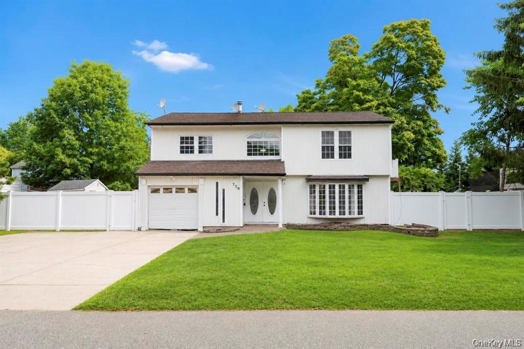 779 Peconic Avenue, West Babylon, NY 11704 — exterior