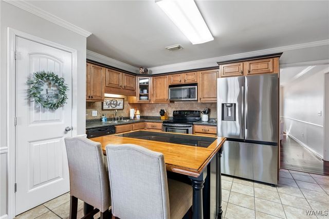 128 Roscommon Rd, Tuscaloosa, AL 35405