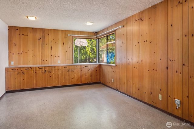 320 NE 185th Street, Shoreline, WA 98155