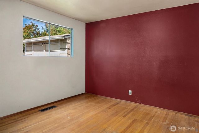320 NE 185th Street, Shoreline, WA 98155