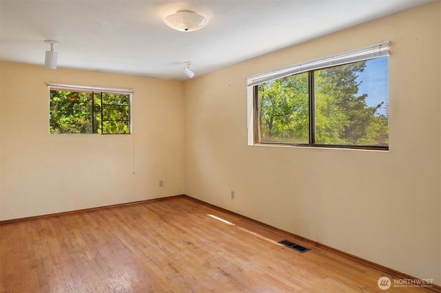 320 NE 185th Street, Shoreline, WA 98155