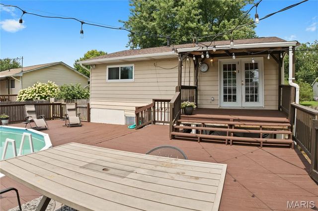 36 Georgetown Drive, Pontoon Beach, IL 62040