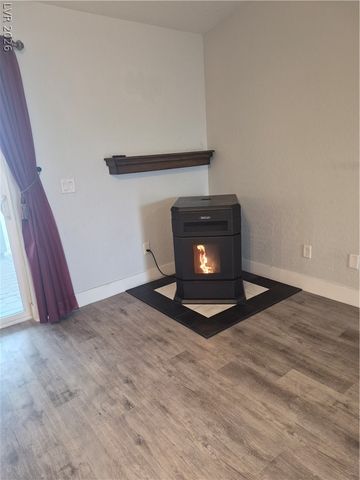 2360 Mallard Avenue, Pahrump, NV 89048