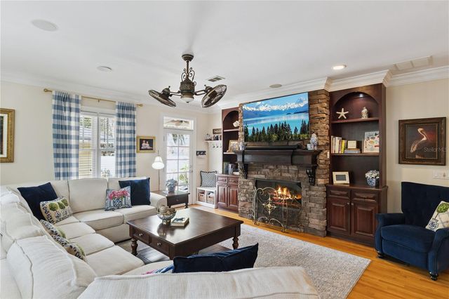 1232 POINSETTIA AVENUE, Orlando, FL 32804