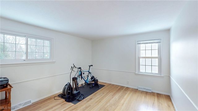 328 Plymouth Drive, Bay Village, OH 44140