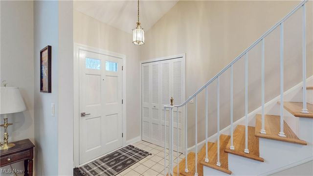 328 Plymouth Drive, Bay Village, OH 44140