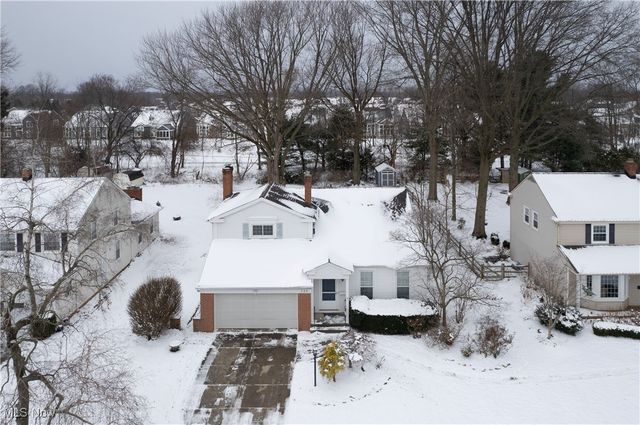 328 Plymouth Drive, Bay Village, OH 44140