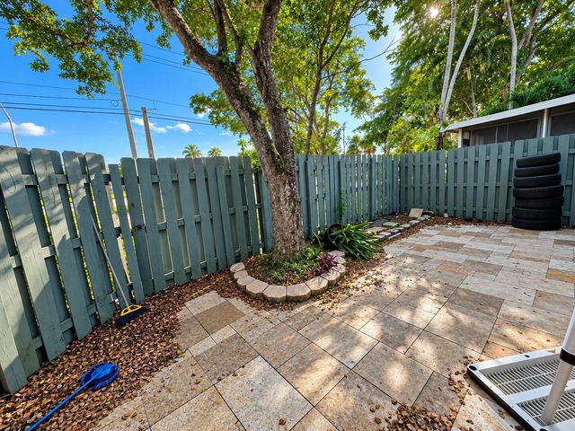 7385 W Sunrise Boulevard, Plantation, FL 33313