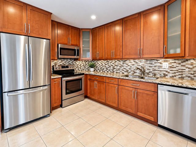 7385 W Sunrise Boulevard, Plantation, FL 33313