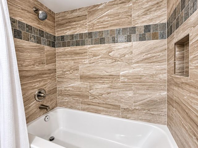 7385 W Sunrise Boulevard, Plantation, FL 33313