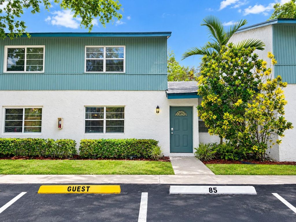 7385 W Sunrise Boulevard, Plantation, FL 33313