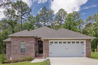 61 Thornberry Ln., Petal, MS 39465
