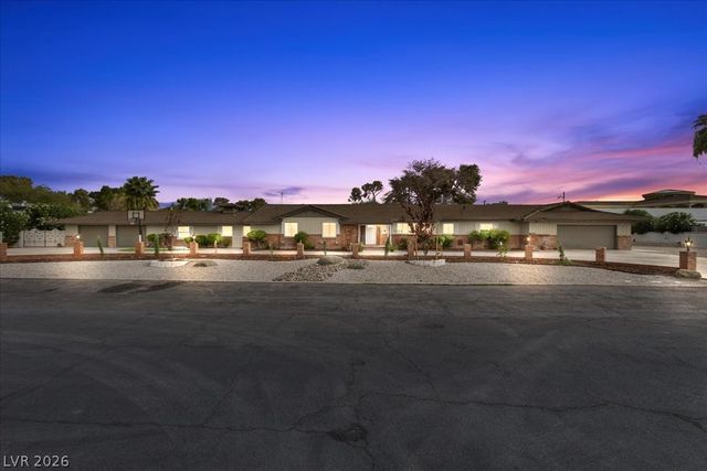 2211 Edgewood Avenue, Las Vegas, NV 89102