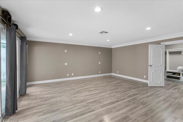 2211 Edgewood Avenue, Las Vegas, NV 89102