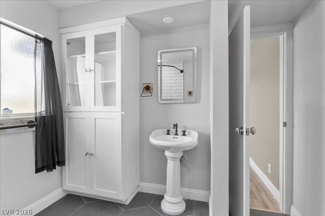 2211 Edgewood Avenue, Las Vegas, NV 89102