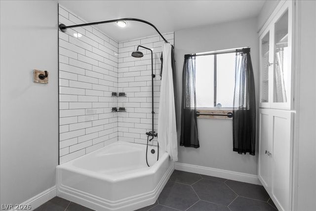 2211 Edgewood Avenue, Las Vegas, NV 89102