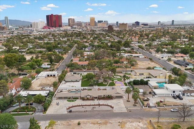 2211 Edgewood Avenue, Las Vegas, NV 89102