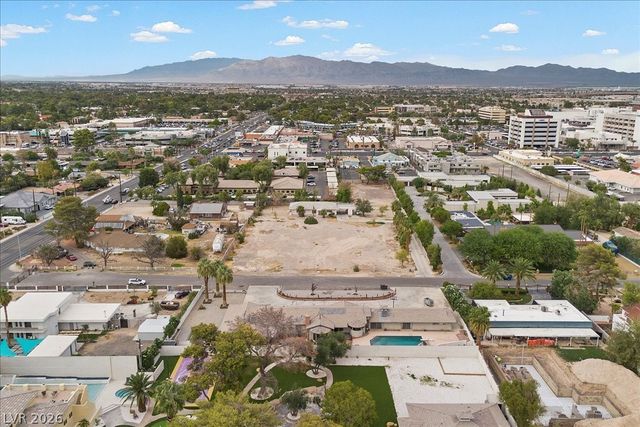 2211 Edgewood Avenue, Las Vegas, NV 89102