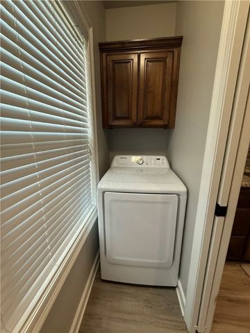 213 Cobblestone Court, Russellville, AR 72801