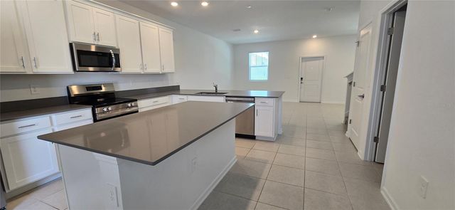 2012 TOHOQUA BOULEVARD, Kissimmee, FL 34744