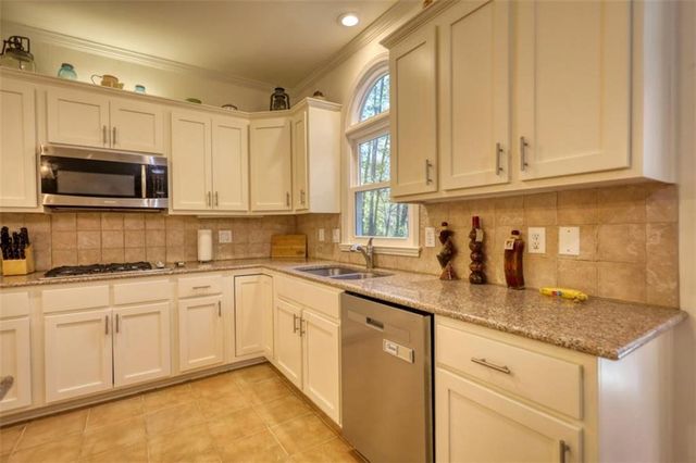 270 Highview Trace, Fayetteville, GA 30215