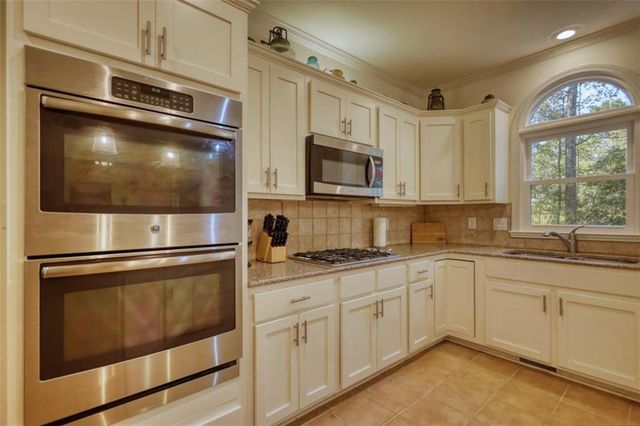 270 Highview Trace, Fayetteville, GA 30215